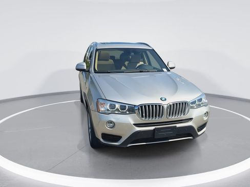 Used 2016 BMW X3 xDrive28i AWD/4WD image 3
