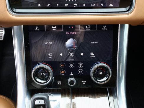 Used 2018 Land Rover Range Rover Sport Supercharged image 26