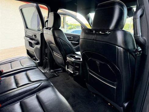Used 2022 RAM 1500 Limited AWD/4WD image 19