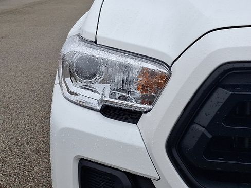 Used 2022 Toyota Tacoma image 9