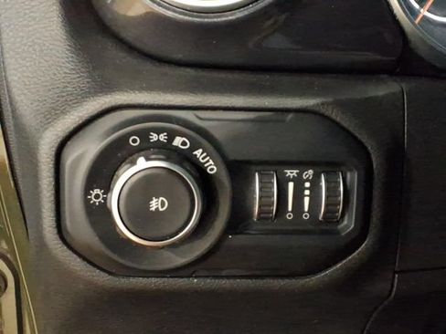 Certified 2021 Jeep Wrangler Unlimited Sahara AWD/4WD image 13