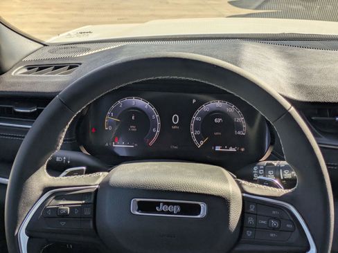 New 2025 Jeep Grand Cherokee L Laredo RWD image 22