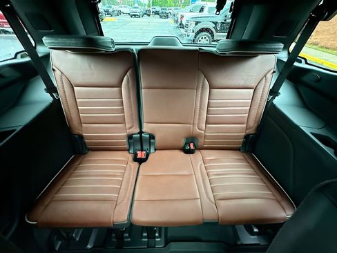 Used 2024 GMC Yukon Denali Ultimate AWD/4WD image 28