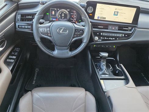 Certified 2023 Lexus ES 300h Ultra Luxury w/ Accessory Package (Z2) image 11