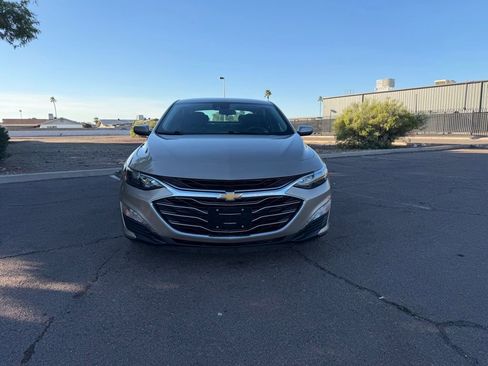 Used 2022 Chevrolet Malibu LT image 3