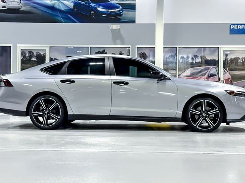 Used 2023 Honda Accord Sport image 8
