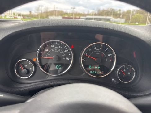 Used 2015 Jeep Wrangler Unlimited Sport w/ Quick Order Package 24S AWD/4WD image 20