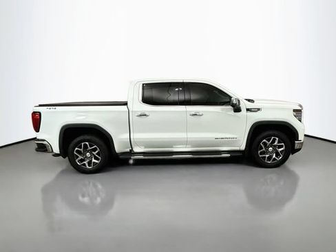 Used 2022 GMC Sierra 1500 SLT w/ SLT Premium Package AWD/4WD image 8