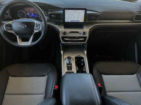 New 2024 Ford Explorer XLT w/ Equipment Group 202A image 11