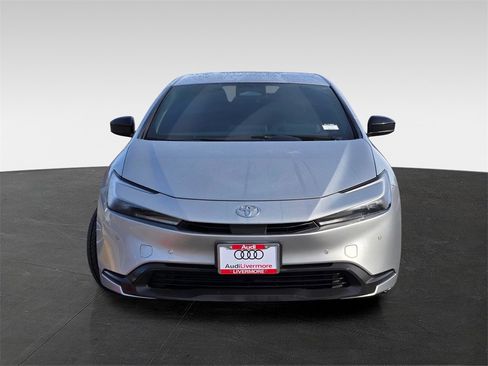 Used 2024 Toyota Prius LE image 2