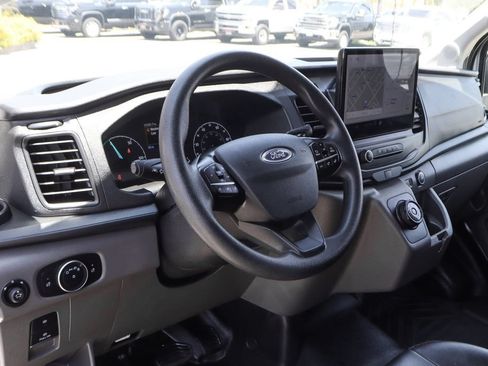 Used 2023 Ford E-Transit Medium Roof RWD image 24