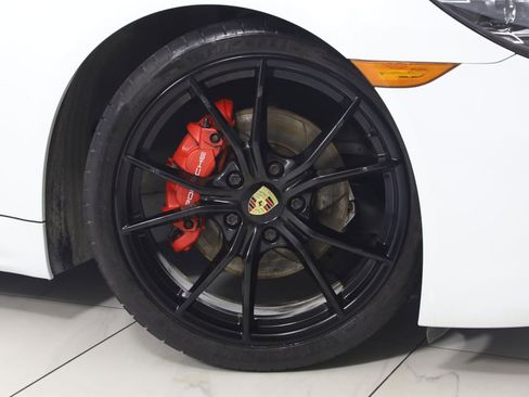 Used 2017 Porsche 718 Boxster S RWD image 17
