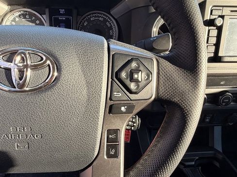 Used 2019 Toyota Tacoma 4x4 Double Cab image 17