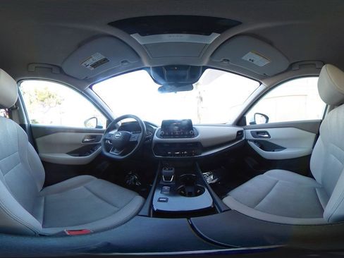 Used 2025 Nissan Rogue SV image 44