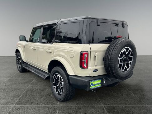 Used 2025 Ford Bronco Outer Banks image 5