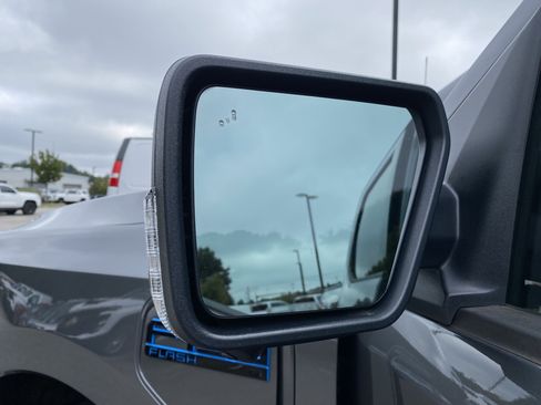 Used 2025 Ford F150 Lightning Flash AWD/4WD image 38