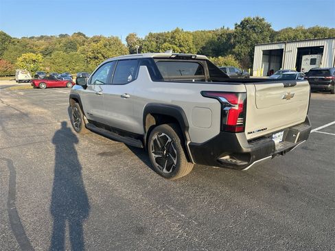 New 2026 Chevrolet Silverado EV LT image 6