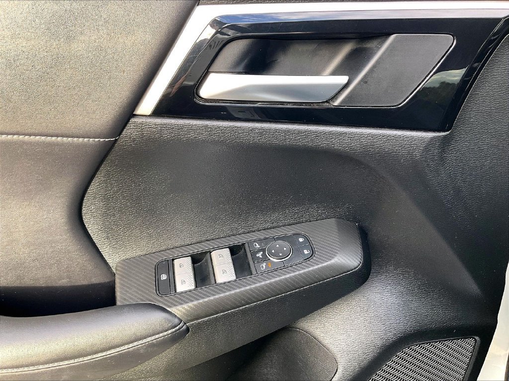 Used 2024 Mitsubishi Outlander SE AWD/4WD image 38