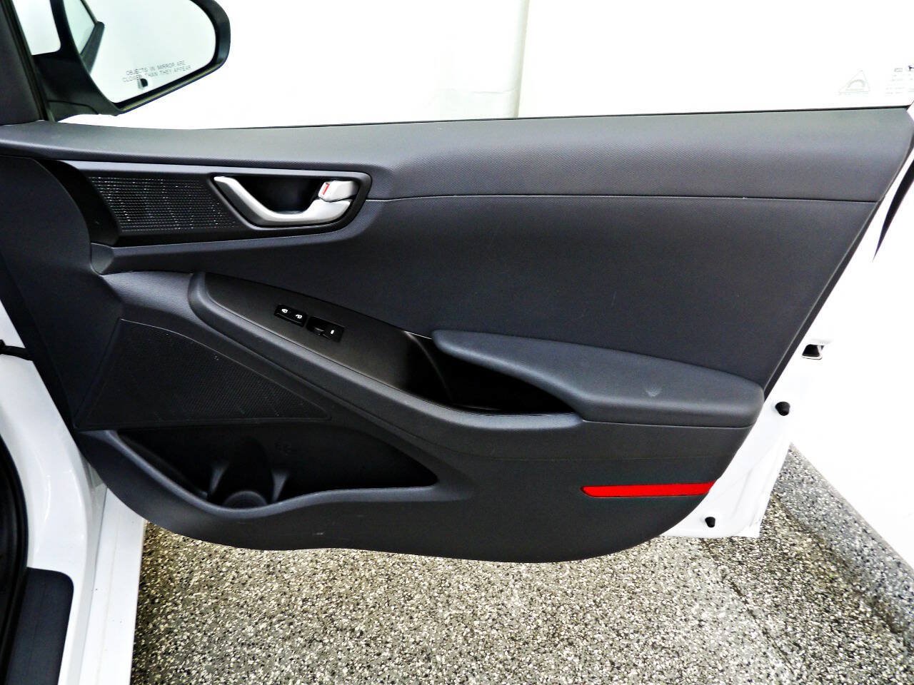 Used 2019 Hyundai Ioniq Blue FWD image 11