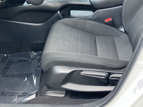 Certified 2024 Honda HR-V LX image 17