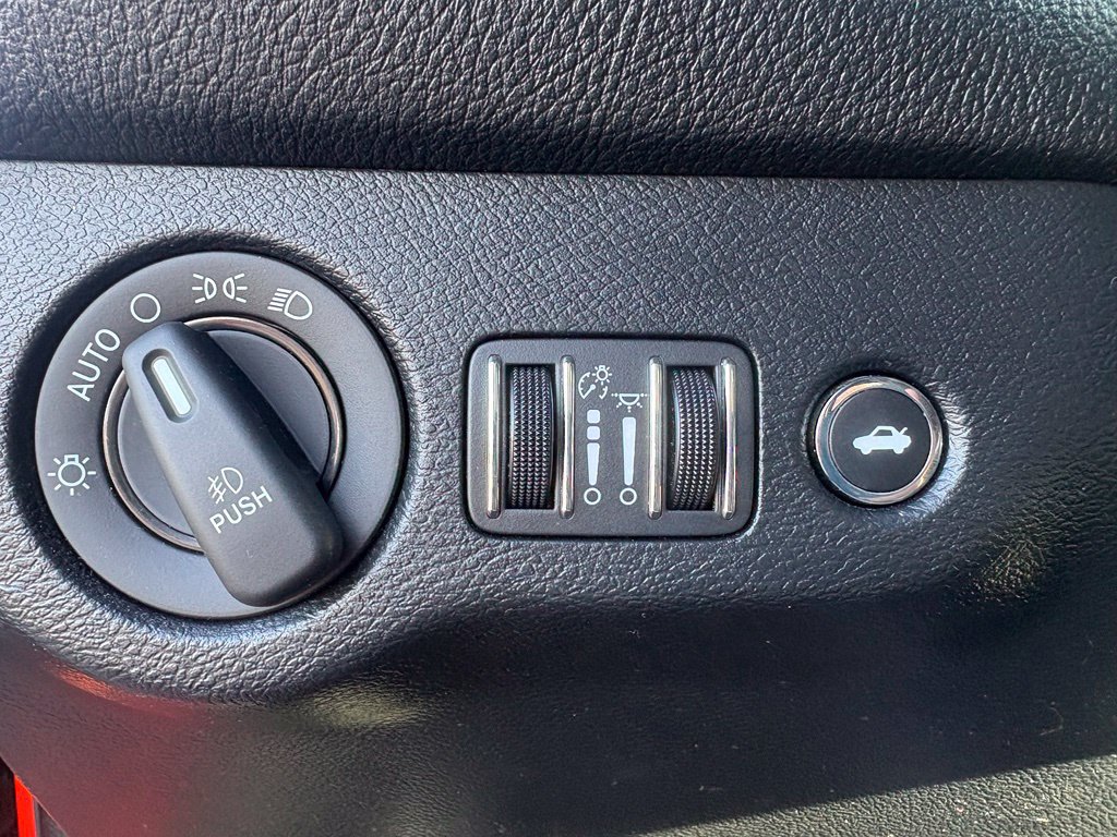 Used 2018 Dodge Challenger R/T Plus RWD image 15
