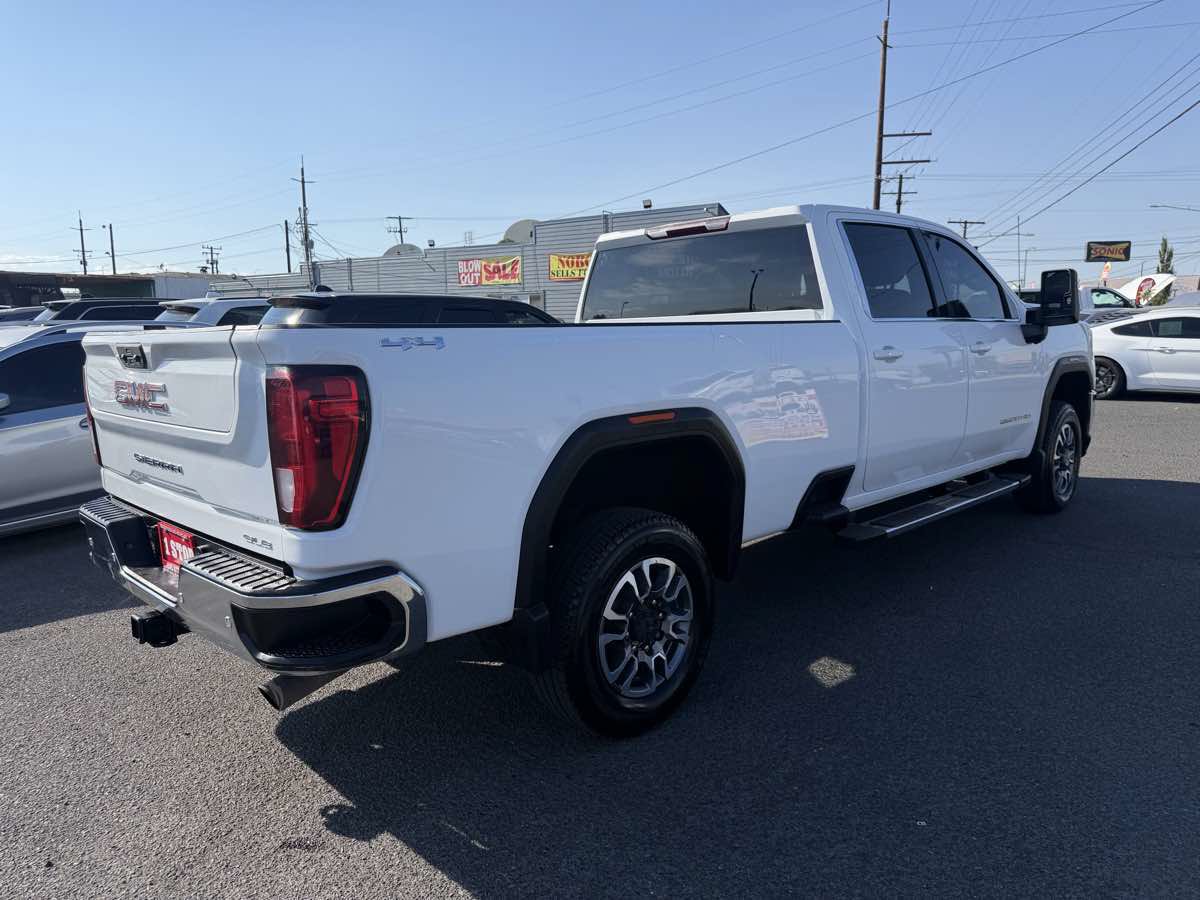 Used 2022 GMC Sierra 3500 SLE w/ Driver Alert Package I AWD/4WD image 5