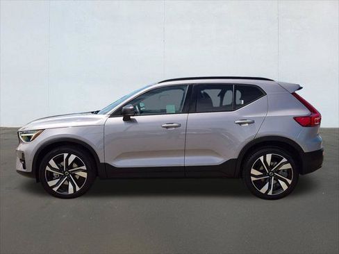 Used 2026 Volvo XC40 B5 Ultra w/ Climate Package AWD/4WD image 8