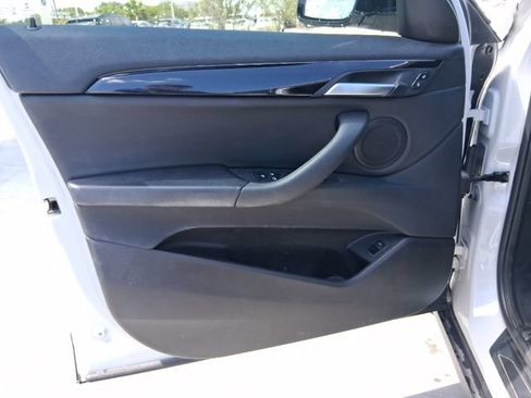 Used 2022 BMW X2 sDrive28i w/ Convenience Package FWD image 13