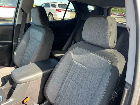 Used 2024 Chevrolet Equinox LT w/ LPO, Floor Liner Package FWD image 28