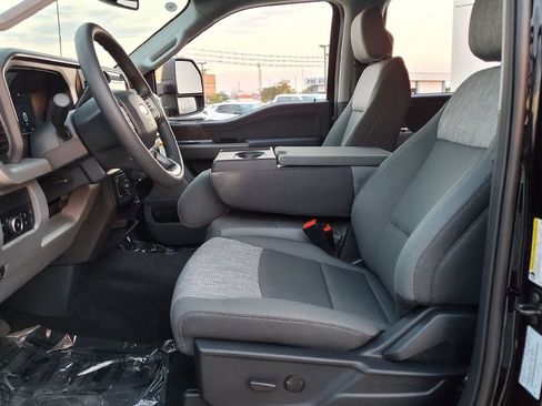 New 2026 Ford F350 XLT w/ XLT Premium Package AWD/4WD image 9