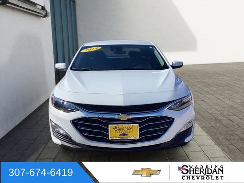 Used 2024 Chevrolet Malibu LT FWD image 2