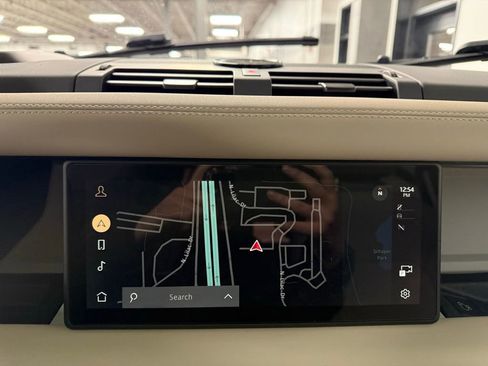 Used 2024 Land Rover Defender 110 S image 12