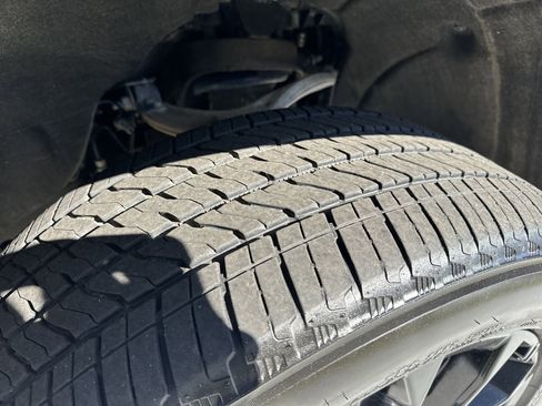 Used 2024 Chevrolet Silverado 1500 High Country w/ High Country Premium Package image 12