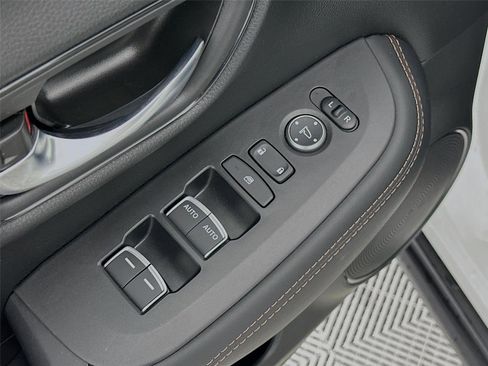 New 2026 Honda HR-V Sport image 18