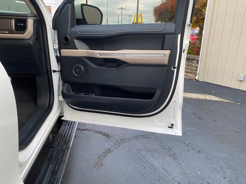 Used 2022 Ford Expedition Max Limited image 37