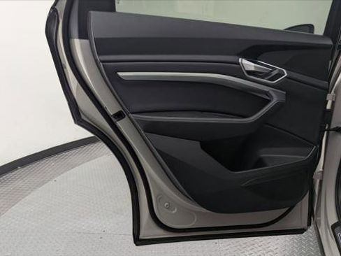 Used 2021 Audi e-tron Premium w/ Black Optic Package image 14