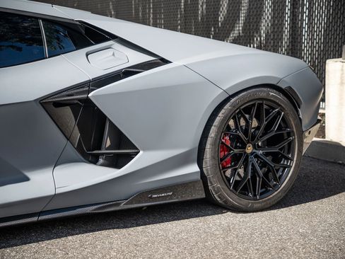 Used 2024 Lamborghini Revuelto AWD/4WD image 29