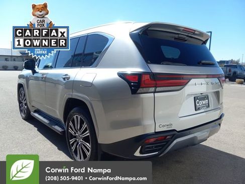 Used 2024 Lexus LX 600 4WD w/ Luxury Package image 5