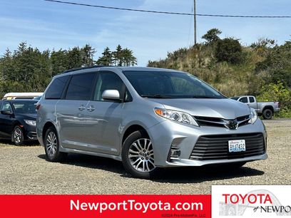 Used 2019 Toyota Sienna XLE w/ XLE Navigation Package