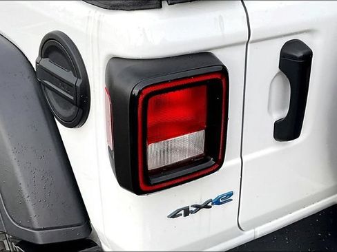 Used 2023 Jeep Wrangler Unlimited w/ 8.4" Radio Group AWD/4WD image 29