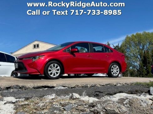 Used 2021 Toyota Corolla LE FWD image 1