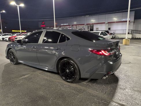 Certified 2025 Toyota Camry SE w/ Convenience Package image 3