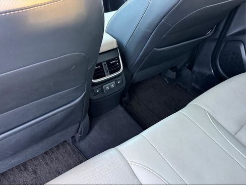 Used 2020 Subaru Outback Limited image 17