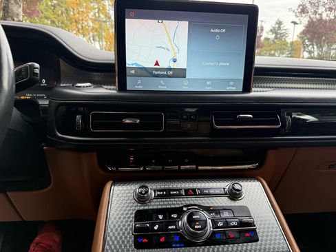 Used 2022 Lincoln Aviator Black Label w/ Dynamic Handling Package image 27