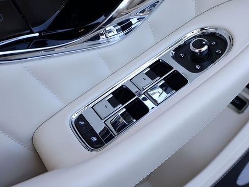 Used 2024 Bentley Continental GT AWD/4WD image 18