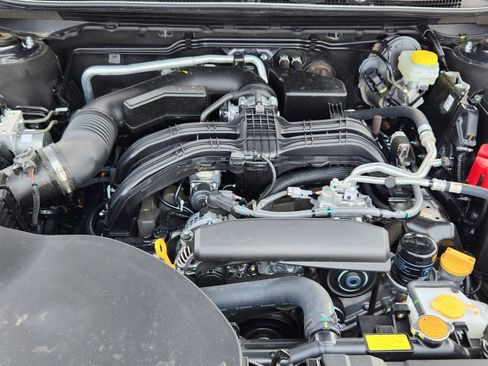 Used 2025 Subaru Outback Limited AWD/4WD image 14