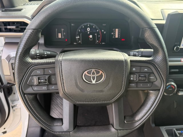 Used 2026 Toyota Tacoma SR5 AWD/4WD image 15