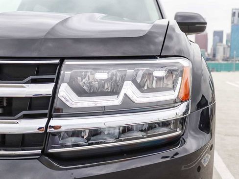 Used 2019 Volkswagen Atlas SE w/ Towing Package FWD image 7