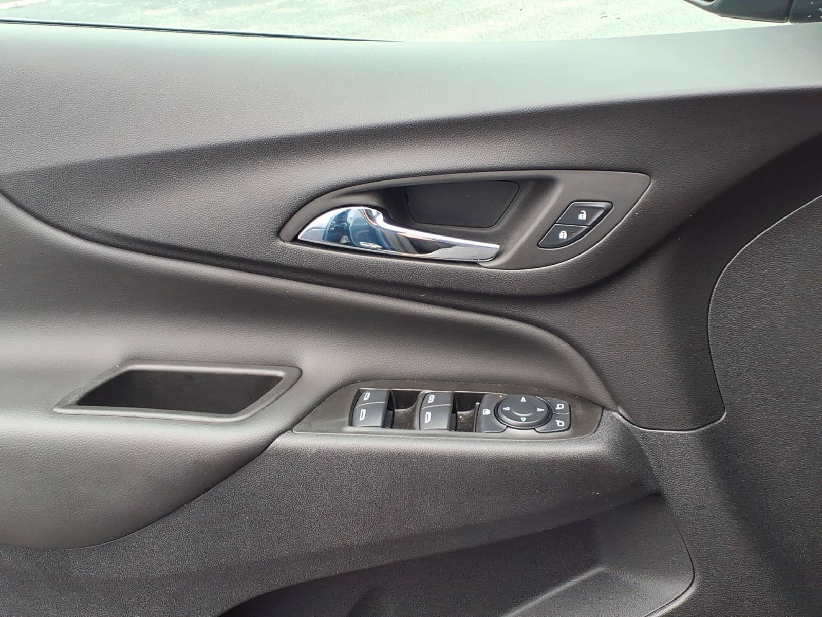 Used 2024 Chevrolet Equinox LT FWD image 24