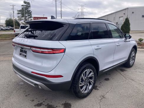 New 2026 Lincoln Corsair Premiere image 3